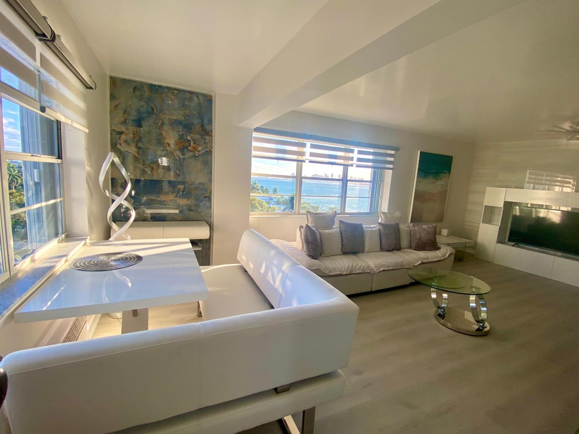 Panoramic Luxurious Waterfront One Bedroom Apartment With Miami Skyline View Free Parking 5Min Drive To Miami Beach Zewnętrze zdjęcie