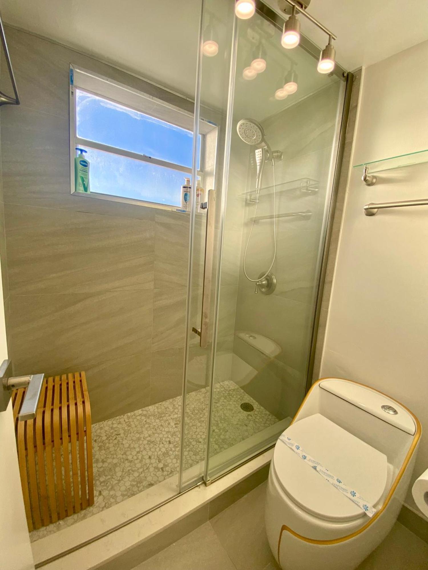 Panoramic Luxurious Waterfront One Bedroom Apartment With Miami Skyline View Free Parking 5Min Drive To Miami Beach Zewnętrze zdjęcie